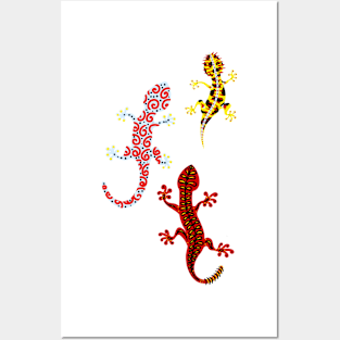 Colourful happy geckos on blue grass Posters and Art